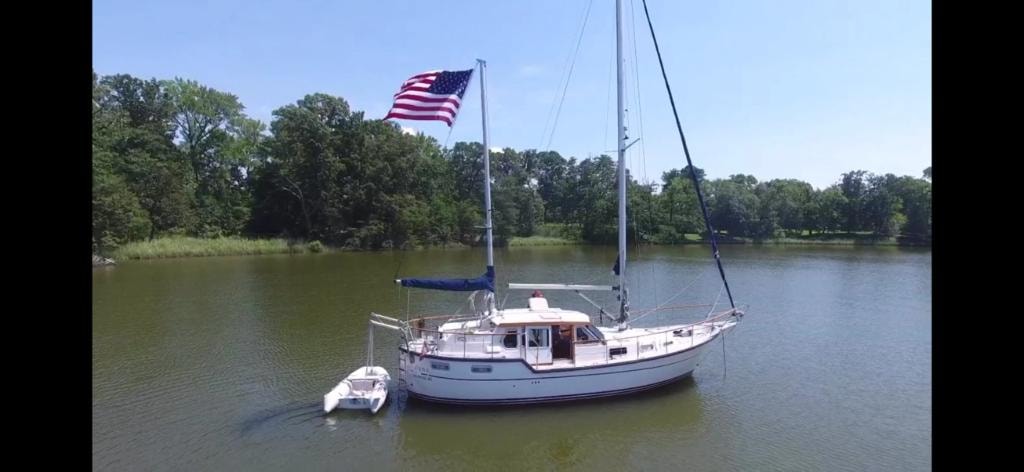 Nauticat 331 — Classic Pilothouse Ketch